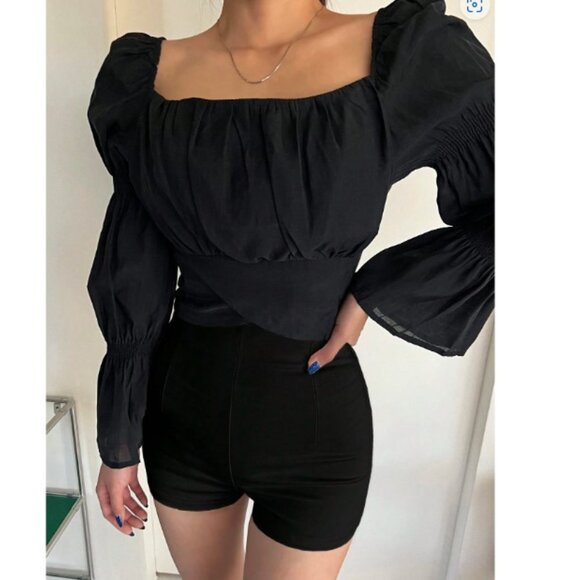 NEW! DAZY Women's Solid Color Slim Fit Shorts -- Size Medium - Picture 1 of 6